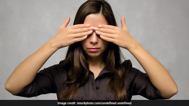 Prolonged consumption of tobacco might lead to blindness