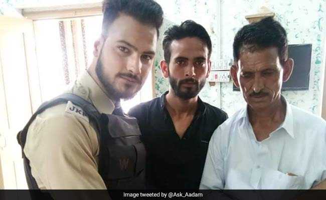 Srinagar Cop Returns Bag With Rs 90,000 To Owner. It Had Pension Savings