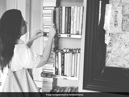 Twinkle Khanna's Sister Rinke Caught Her 'Raiding Bookshelf.' She Wasn't Pleased Twinkle Khanna's Sister Rinke Caught Her 'Raiding Bookshelf.' She Wasn't Pleased