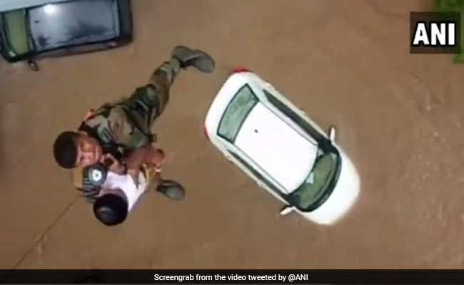 As Floods Ravage Kerala, Unsung Heroes Bring Smiles To Those Stranded