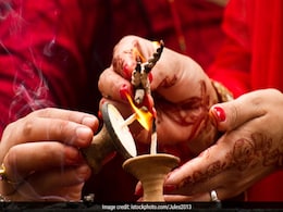 Hariyali Teej: हरियाली तीज के मौके पर WhatsApp और Facebook पर लगाएं ये Status Hariyali Teej: हरियाली तीज के मौके पर WhatsApp और Facebook पर लगाएं ये Status