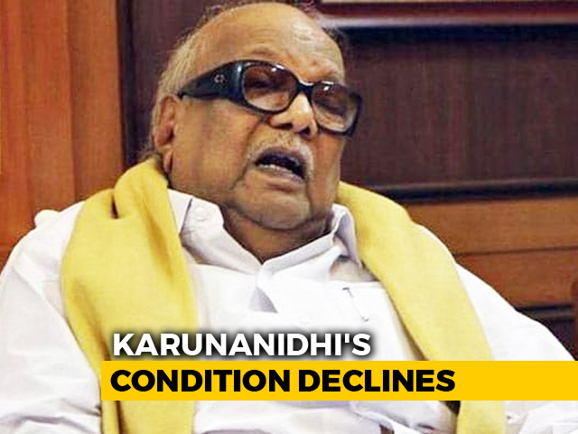 As Karunanidhi's Health Worsens, Supporters Gather Again Outside Hospital