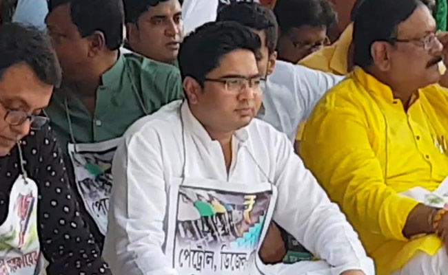 TMC सांसद और ममता बनर्जी के भतीजे अभिषेक बनर्जी का दावा- मेरी पत्नी बैंकॉक से सोना नहीं लाई