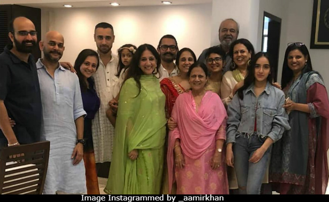 Aamir Khan's Eid Special Fam-Jam Pic Really Needs No Caption