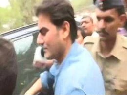 अरबाज खान ने कबूला- आईपीएल में 6 साल से लगा रहा हूं सट्टा, पिछले साल हारे 2.75 करोड़ रुपये अरबाज खान ने कबूला- आईपीएल में 6 साल से लगा रहा हूं सट्टा, पिछले साल हारे 2.75 करोड़ रुपये