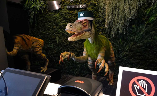 Robot Dinosaurs Serve Guests At This Japanese Hotel