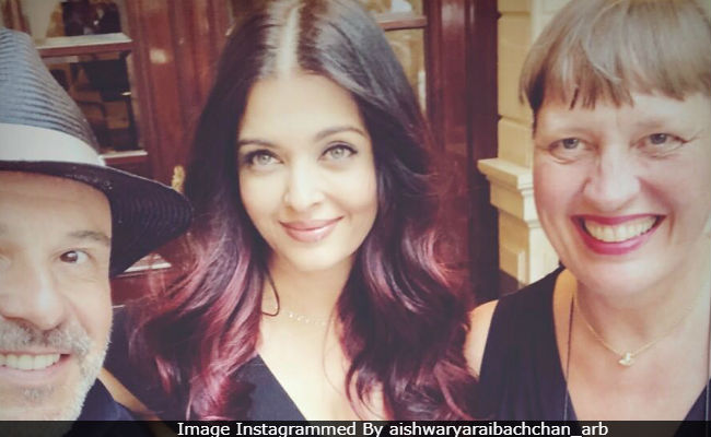 Aishwarya Rai Bachchan Posts These Pics From Paris. Missing - Aaradhya
