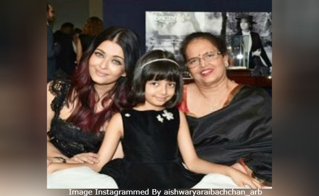 Oh, Nothing. Just Some (More) Pics Of Aishwarya Rai Bachchan And Aaradhya From Paris