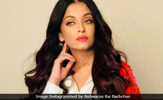 What It's Like To Work With Aishwarya Rai Bachchan, Per <i>Fanne Khan</i> Co-Star Rajkummar Rao