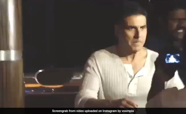 मीडिया को देख गुस्से में तिलमिलाए अक्षय कुमार, फिर हुआ कुछ ऐसा....