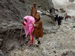 जम्मू-कश्मीर में बाढ़ का अलर्ट, अमरनाथ यात्रा फिर रुकी  जम्मू-कश्मीर में बाढ़ का अलर्ट, अमरनाथ यात्रा फिर रुकी