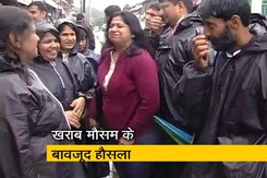जारी है अमरनाथ यात्रा, स्थानीय लोग कर रहे हैं स्वागत जारी है अमरनाथ यात्रा, स्थानीय लोग कर रहे हैं स्वागत