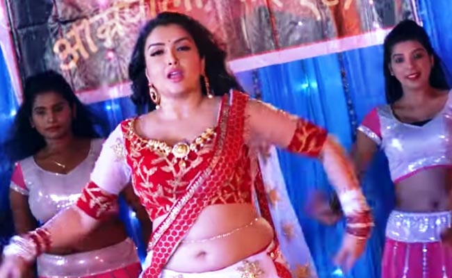 आम्रपाली दुबे ने दिखाया Belly Dance तो फैन्स हुए क्रेजी, YouTube पर वीडियो 50 लाख के पार