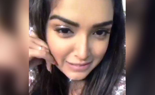 आम्रपाली ने दिलकश अदाओं से मचाया कोहराम, Belly Dance के बाद दिखाया देसी स्वैग- देखें Video