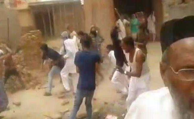 उत्तर प्रदेश : अमरोहा में दो पक्षों में खूनी संघर्ष, युवक की मौत 