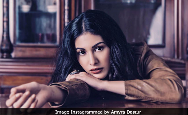 <i>The Trip 2</i>: Amyra Dasturs Nervous About Stepping Into Lisa Haydon's Shoes