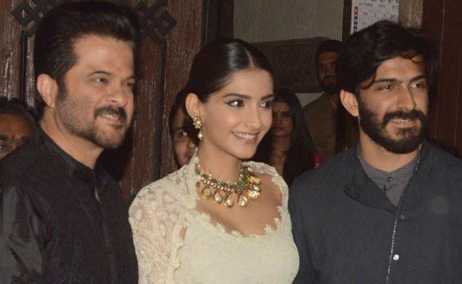 Anil Kapoor Needs Daughter Sonam And Son Harshvardhan To Focus On <i>Race 3</i> Now Please
