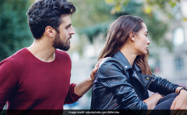 4 Things To Not Talk About With Your Ex If You Are Trying To Be Friends