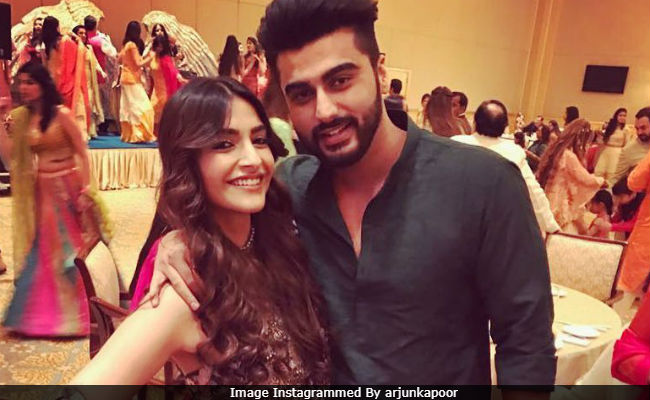 <i>Veere Di Wedding</i> Vs <i>Bhavesh Joshi Superhero</i>: To Sonam And Harshvardhan, With Love From Arjun On 'Kapoor <i>Diwas</i>'