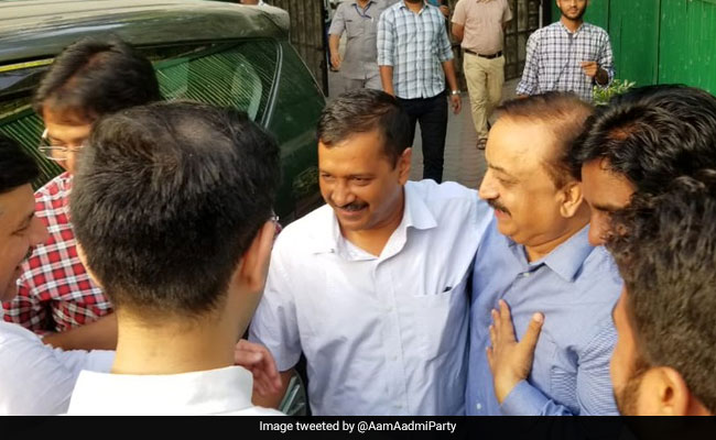 दिल्ली के मुख्यमंत्री अरविंद केजरीवाल ने खत्म किया LG हाउस में 9 दिन से जारी धरना, जानिये बाहर आने के बाद क्या कहा...