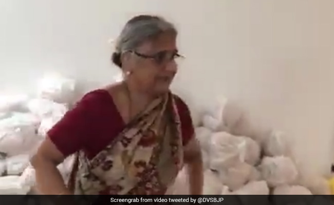 This Video Of Sudha Murthy Has Gone Viral. And For All The Right Reasons