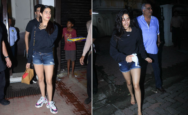 Just Like Cinderella, Janhvi Kapoor Lost Her Shoes Somewhere...