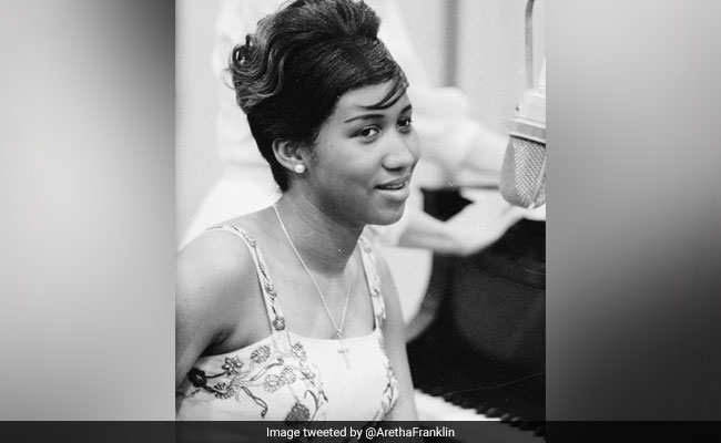 As Aretha Franklin's Fans Mourn Her, Here's How She Said Goodbye To Martin Luther King