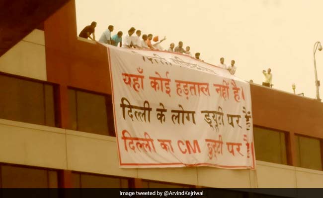 "BJP Has Captured Delhi Secretariat", Says Arvind Kejriwal, Draws Support