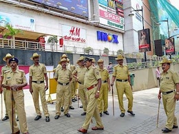 SI Salary: दिल्ली पुलिस के सब इंस्पेक्टर को कितनी मिलती है सैलरी? जान लीजए जवाब SI Salary: दिल्ली पुलिस के सब इंस्पेक्टर को कितनी मिलती है सैलरी? जान लीजए जवाब