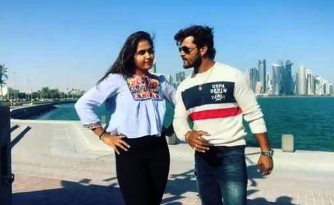 खेसारी लाल यादव और काजल राघवानी जब मिले विदेश में तो दोनों ने यूं की मस्ती, वीडियो हुआ वायरल