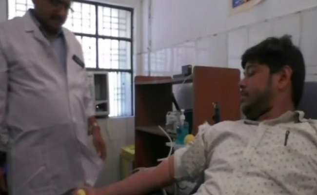 Bihar Man Breaks <i>Roza</i>, Donates Blood To 2-Day-Old With Rare Group