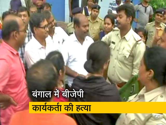 कार्यकर्ता की हत्या से नाराज़ बीजेपी का हल्ला बोल, पुलिस स्टेशनों का घेराव