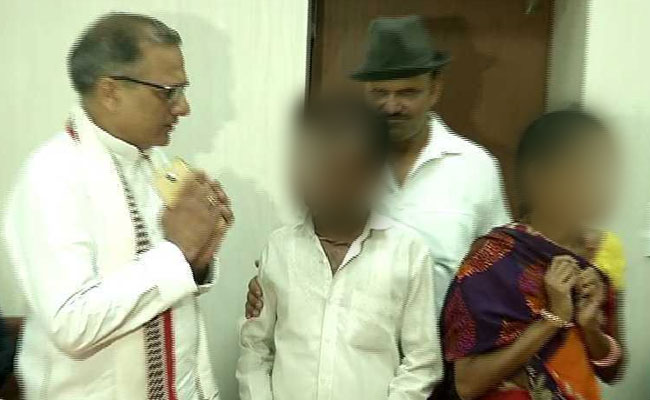 BJP Leaders Meet Mandsaur Rape Survivor's Family, Want "Thanks" In Return