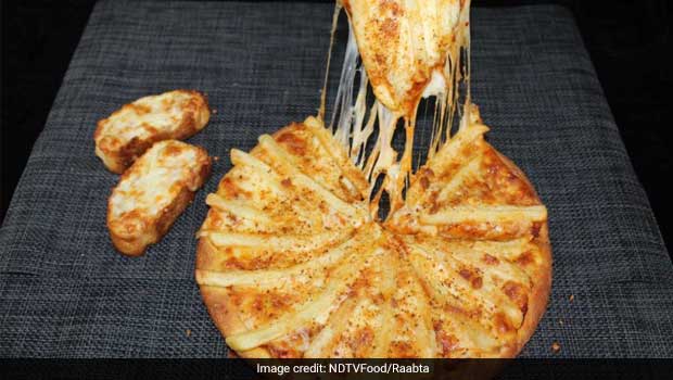 This Fries Pizza At Raabta In NSP Will Make You Crave For More