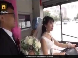 Bride Drives Bus To Wedding, Picks Groom On The Way Bride Drives Bus To Wedding, Picks Groom On The Way