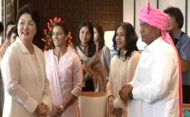 Phogat Family Meets South Korean First Lady For Tea