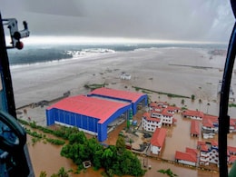 केरल में बाढ़ को लेकर शख्स ने सोशल मीडिया पर की ऐसी टिप्पणी, चली गई नौकरी, जानें पूरा मामला केरल में बाढ़ को लेकर शख्स ने सोशल मीडिया पर की ऐसी टिप्पणी, चली गई नौकरी, जानें पूरा मामला