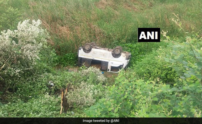 Minibus Carrying Schoolchildren Falls Off Bridge In Chhattisgarh, 15 Hurt
