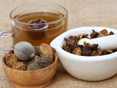 Triphala Benefits in Diabetes: डायबिटीज मरीज ऐसे करें त्रिफला का सेवन, ब्लड शुगर कंट्रोल करने में मिलेगी मदद