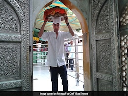 Chef Vikas Khanna Finds Muslim Family That Saved Him During Mumbai Riots Chef Vikas Khanna Finds Muslim Family That Saved Him During Mumbai Riots