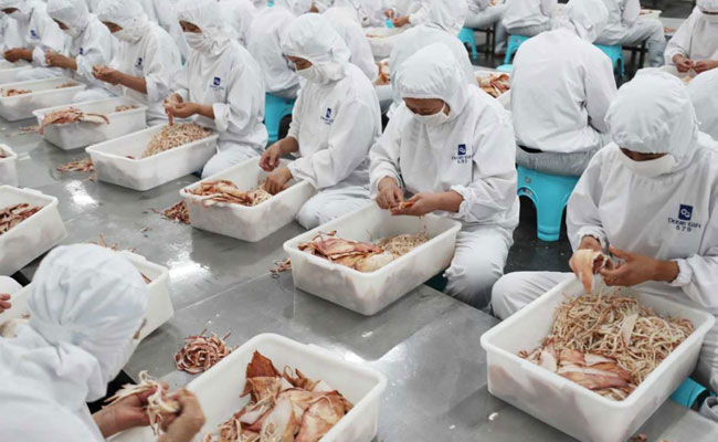 Pigs, Paws And Pistachios: These US Goods Face Tariffs In China