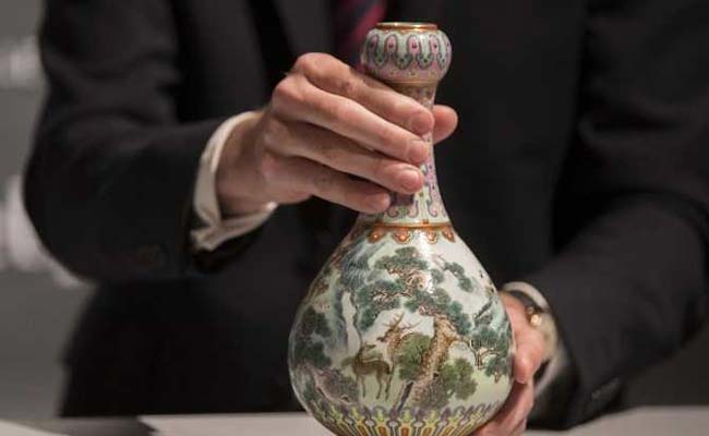 Vase Found In Shoebox Is "Major Work Of Art" Worth Half A Million Dollars