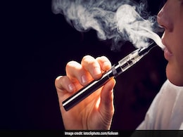 ई-सिगरेट पीने वाले सावधान, हो सकते हैं बहुत बीमार ई-सिगरेट पीने वाले सावधान, हो सकते हैं बहुत बीमार