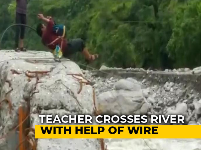 Teacher Zip-Lines Across Raging River In Uttarakhand To Reach Work