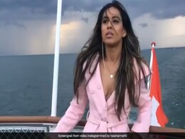 टीवी एक्ट्रेस ने समुद्र में बरपाया कहर, हॉट अंदाज में 'टाइटैनिक' लुक को किया कॉपी... टीवी एक्ट्रेस ने समुद्र में बरपाया कहर, हॉट अंदाज में 'टाइटैनिक' लुक को किया कॉपी...