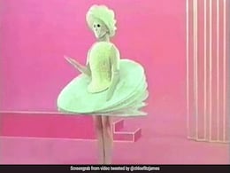 Google Doodle Remembers Oskar Schlemmer: जर्मन पेंटर ने 'मानव शरीर' से दिखाई कला, Video में देखें कारनामा Google Doodle Remembers Oskar Schlemmer: जर्मन पेंटर ने 'मानव शरीर' से दिखाई कला, Video में देखें कारनामा