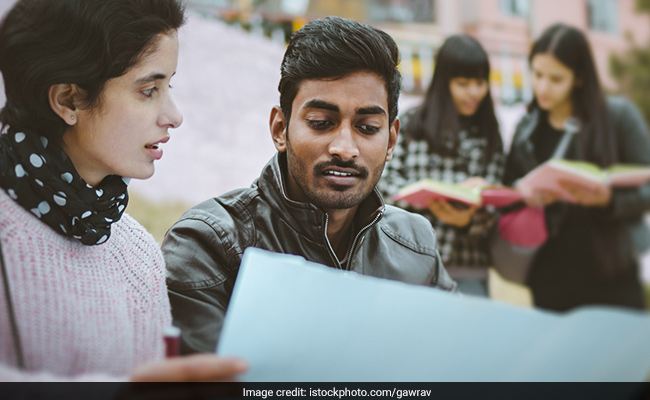 As Karnataka Colleges Turn Covid Clusters, Online-Offline Debate Returns
