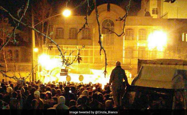 In A Rare Breakthrough, Saudi Arabia Grants Entry To Iranian Diplomat