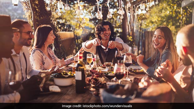 Experts Reveal People Eat 48% More When They Eat With Friends And Family