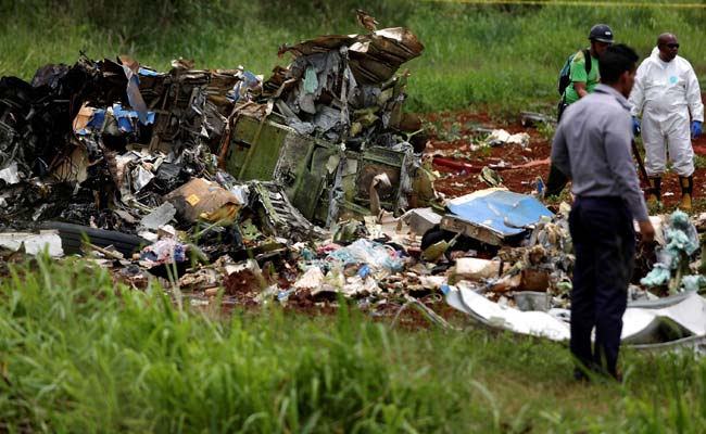 Over 100 Killed In Boeing 737 Crash In Cuba, 3 Survivors Pulled Out